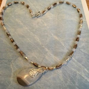 Mother Of Pearl Necklace With Pendent